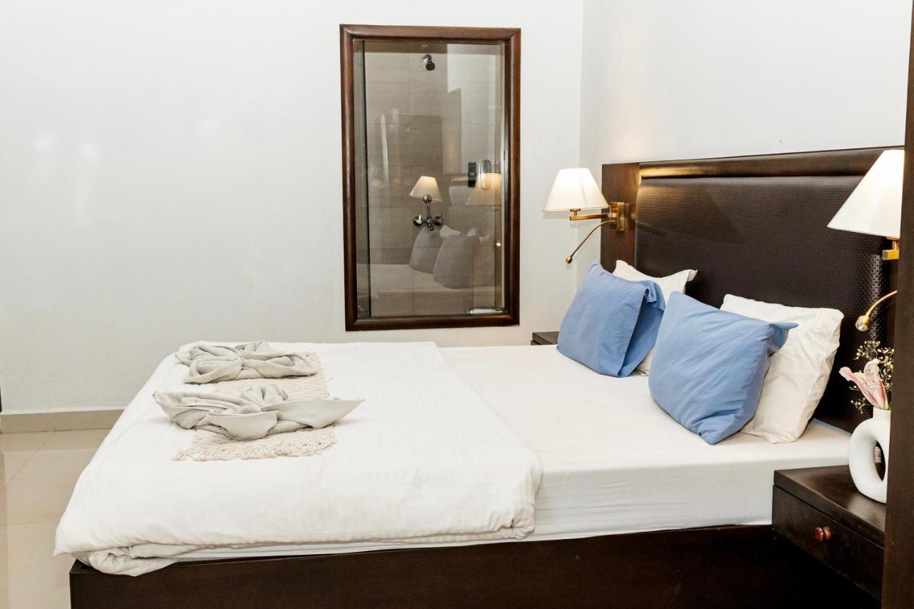 Hotel Fourteen Pods By The Sea Morjim Exterior foto