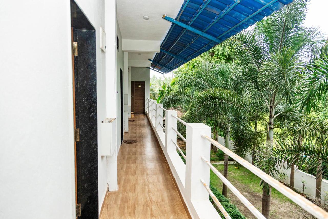 Hotel Fourteen Pods By The Sea Morjim Exterior foto
